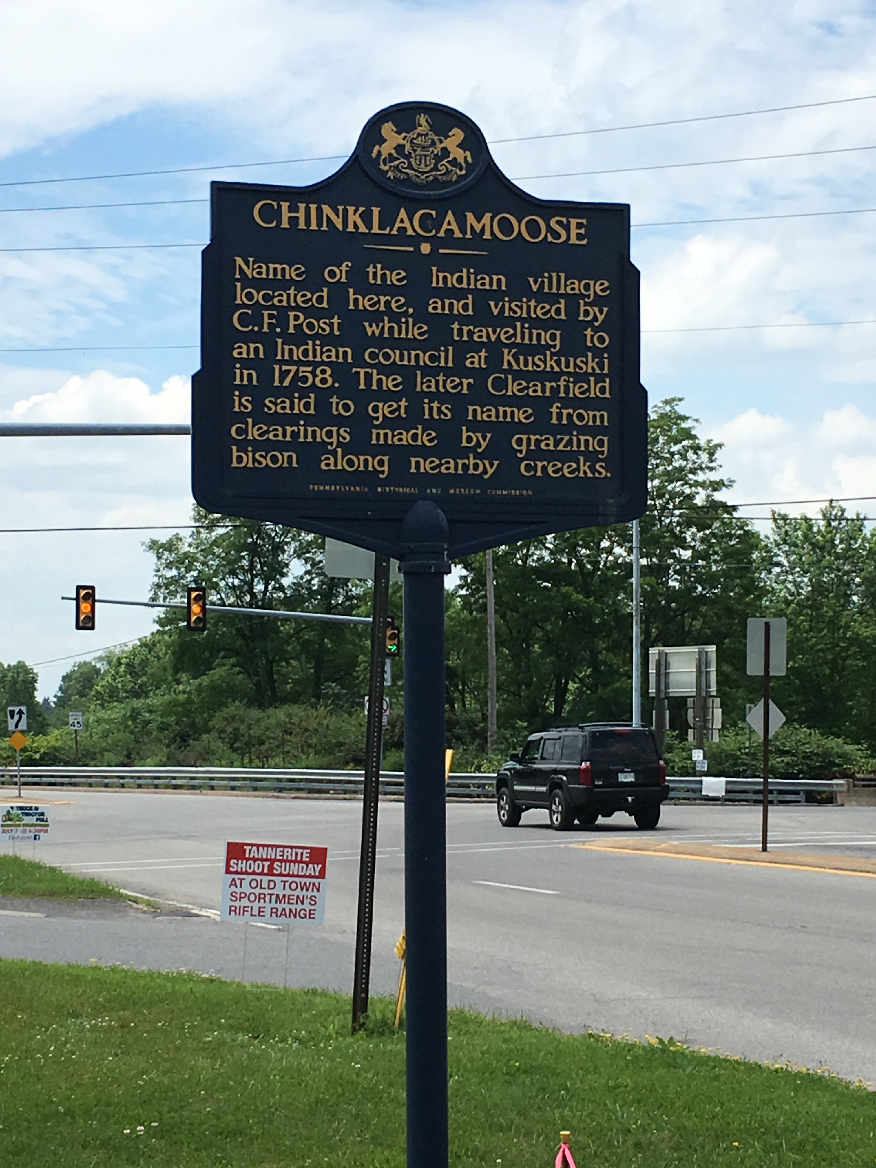 3Historical marker at the site of the Native village of Chinklacamoose.JPG